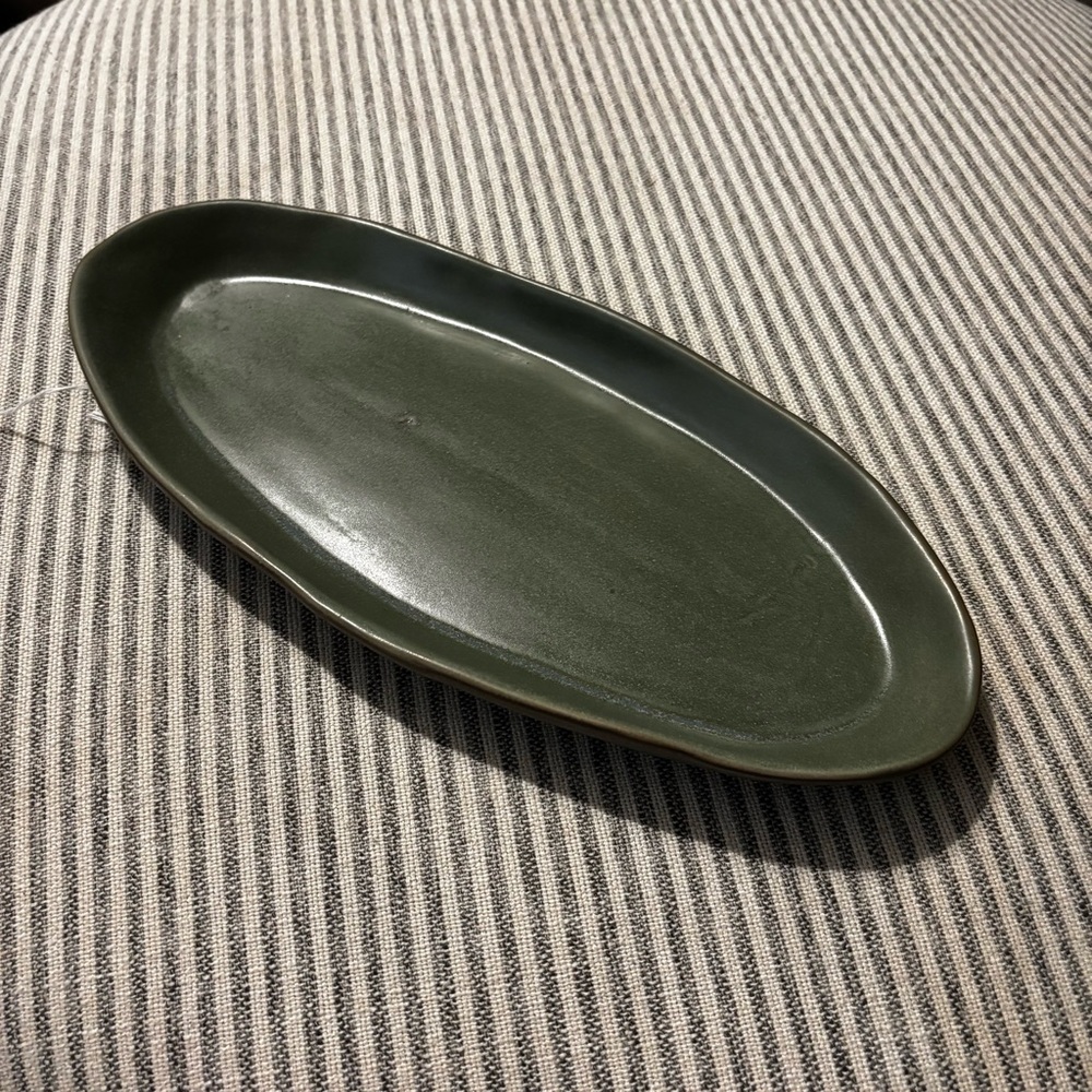 Elegant Green Oval Serving Platter